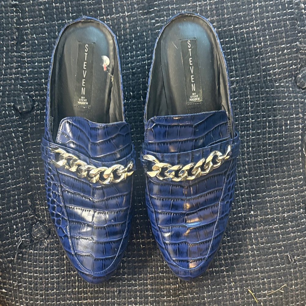 Steven By Steve Madden Blue Croc-Embossed Loafers with Chain Detail